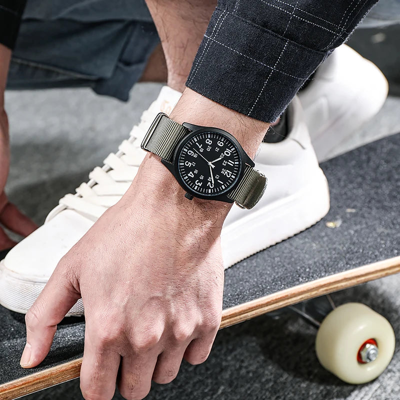 Reloj de campaña de la Fuerza Aérea con correa de tela, pantalla de 24 horas, movimiento de cuarzo japonés, esfera de 42 mm