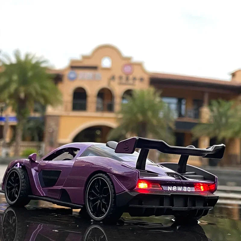 1/32 McLaren Senna Alloy Sports Car Model Diecasts Metal Toy Vehicles Car Model Simulation Sound Light Collection Toy Gift